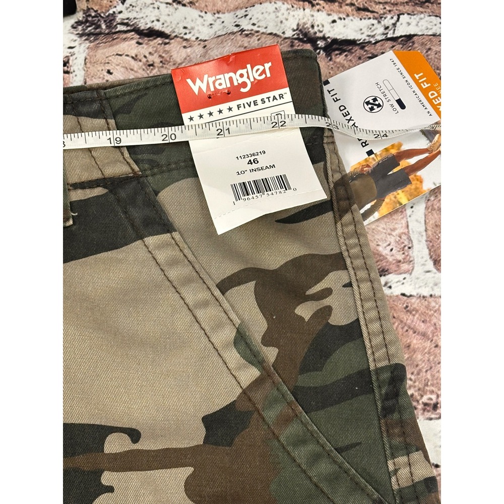 Wrangler Mens Five Star Heritage Relaxed Fit Camo Cargo Shorts Green 46 Waist - Picture 10 of 14